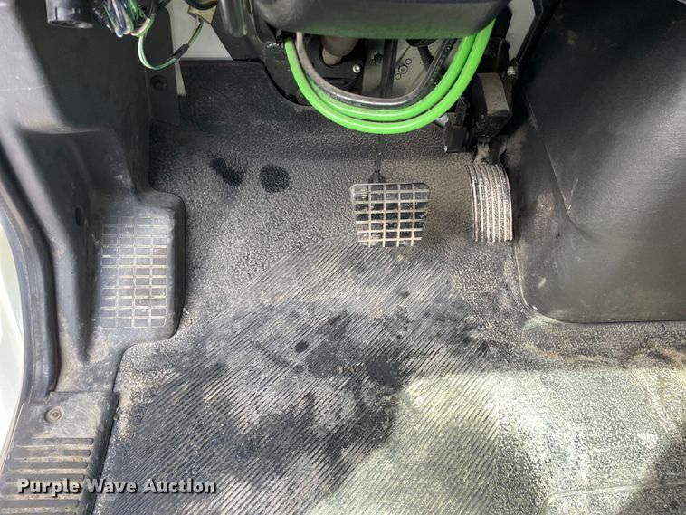 image for item OG9877 2015 International 7400 dump truck