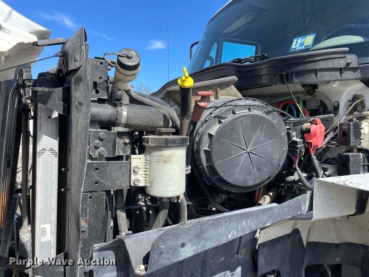 image for item OG9877 2015 International 7400 dump truck