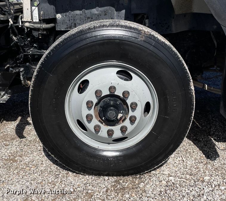 image for item OG9877 2015 International 7400 dump truck