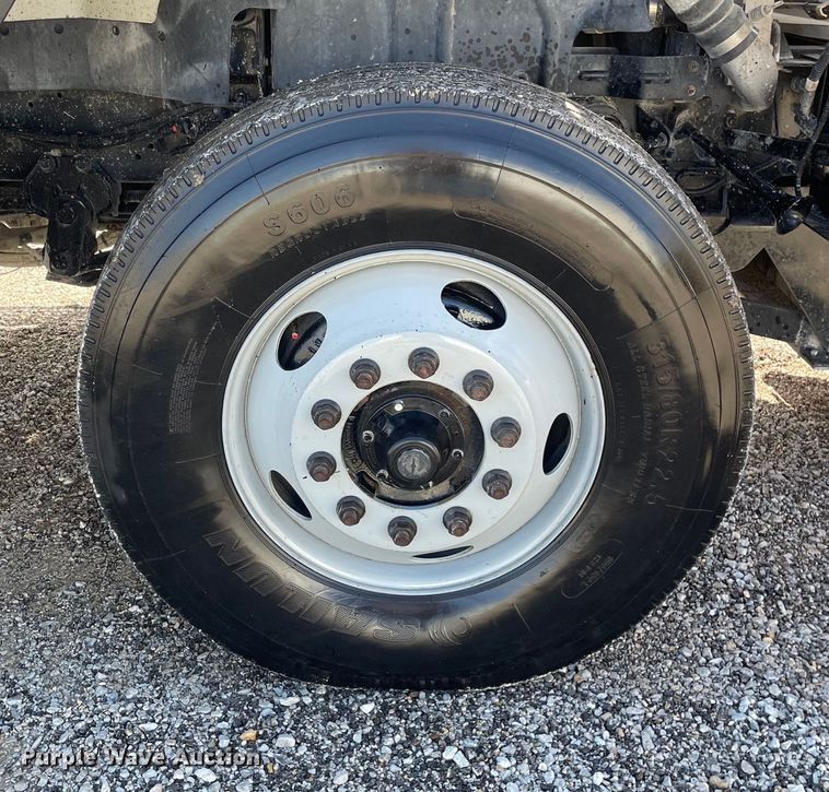 image for item OG9877 2015 International 7400 dump truck