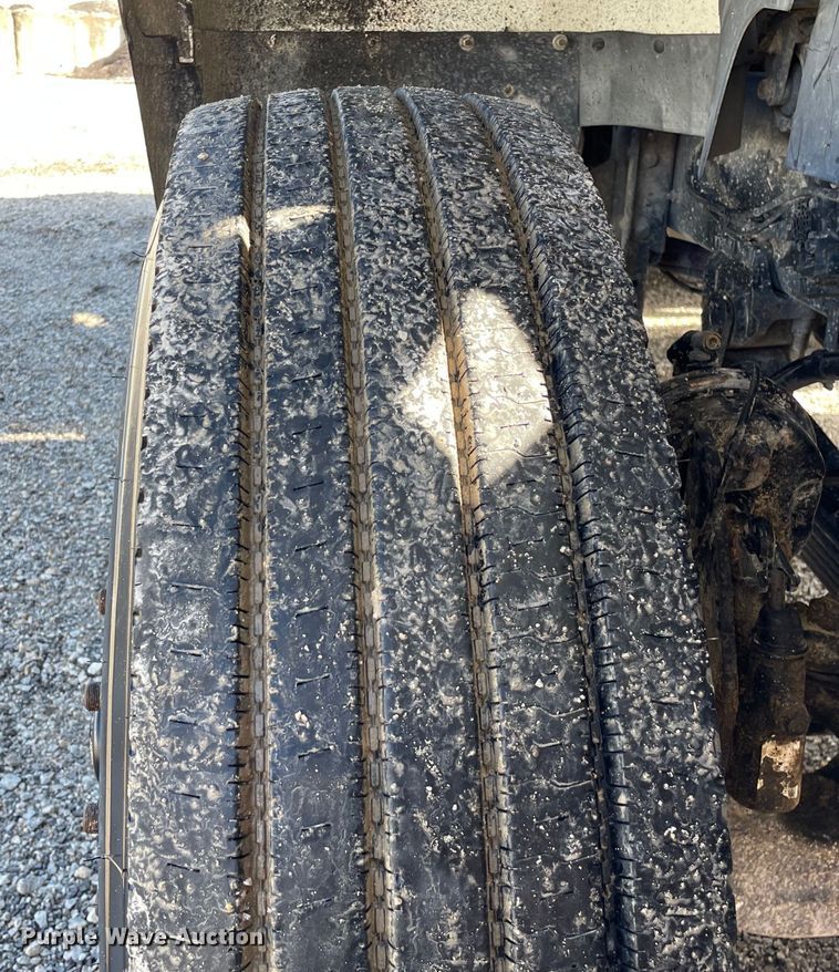 image for item OG9877 2015 International 7400 dump truck