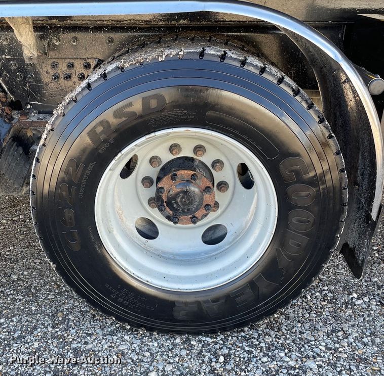 image for item OG9877 2015 International 7400 dump truck