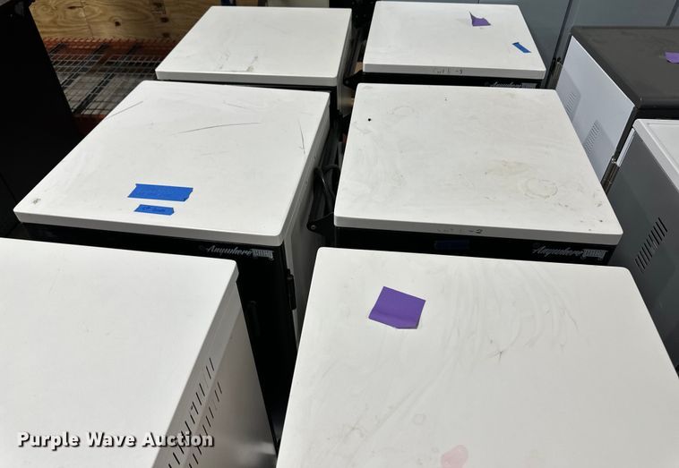 image for item OI9018 Charging stations