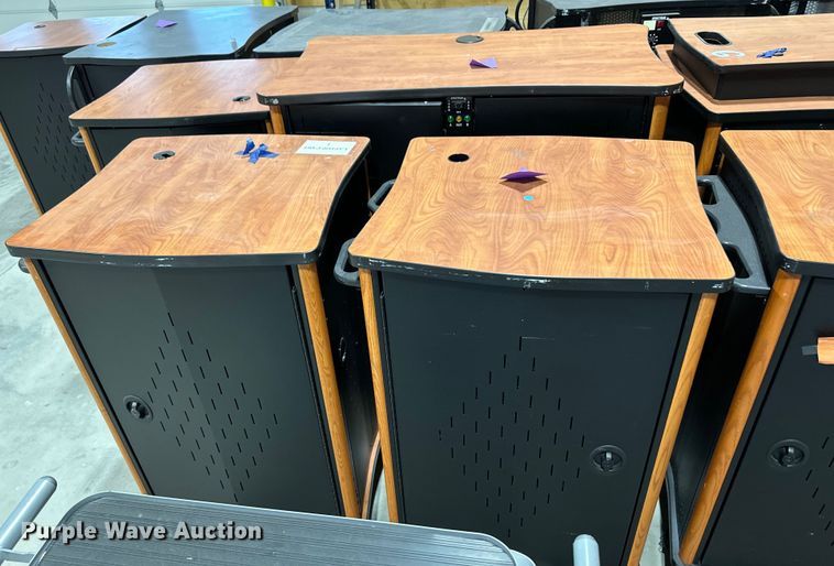 image for item OI9018 Charging stations