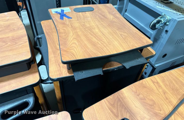 image for item OI9018 Charging stations