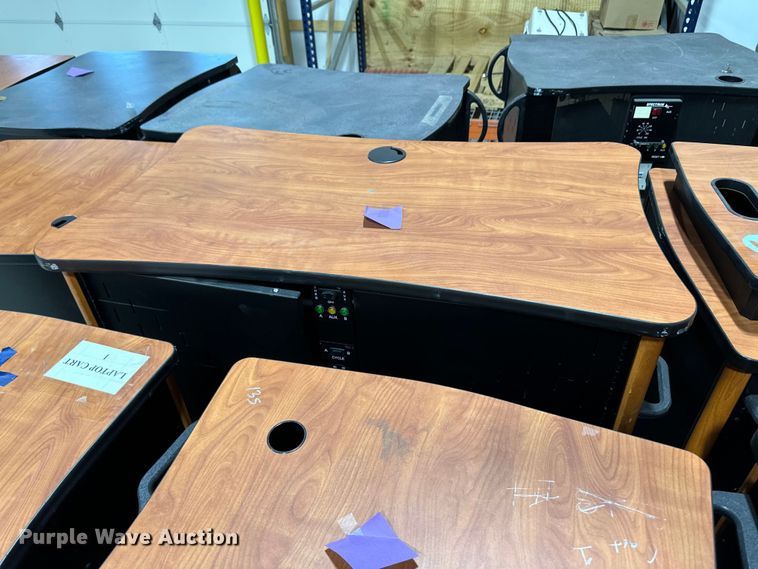 image for item OI9018 Charging stations