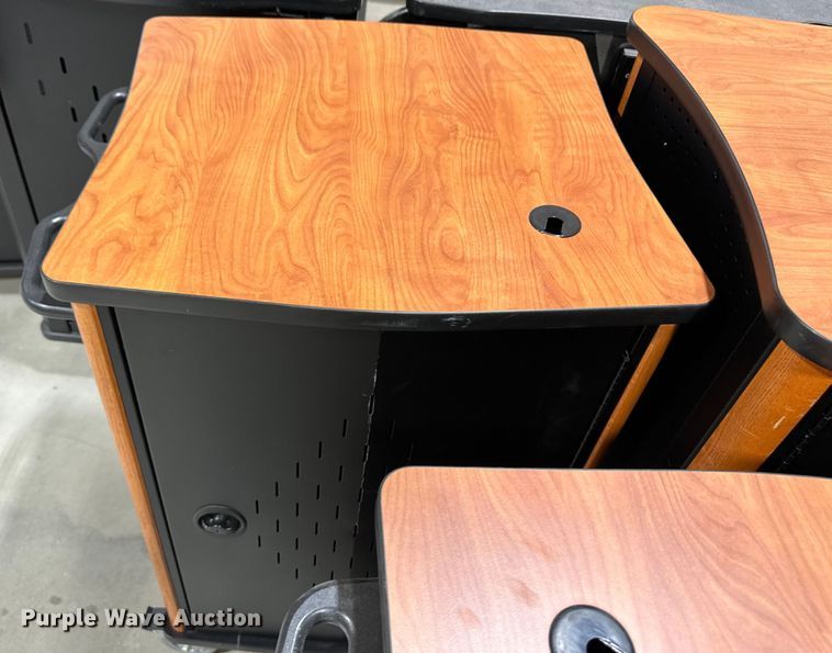 image for item OI9018 Charging stations