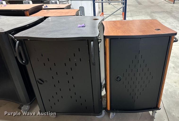 image for item OI9018 Charging stations