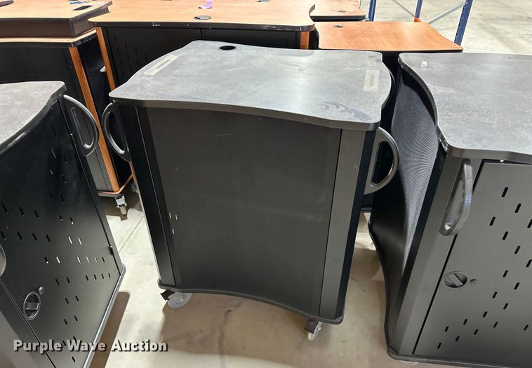 image for item OI9018 Charging stations