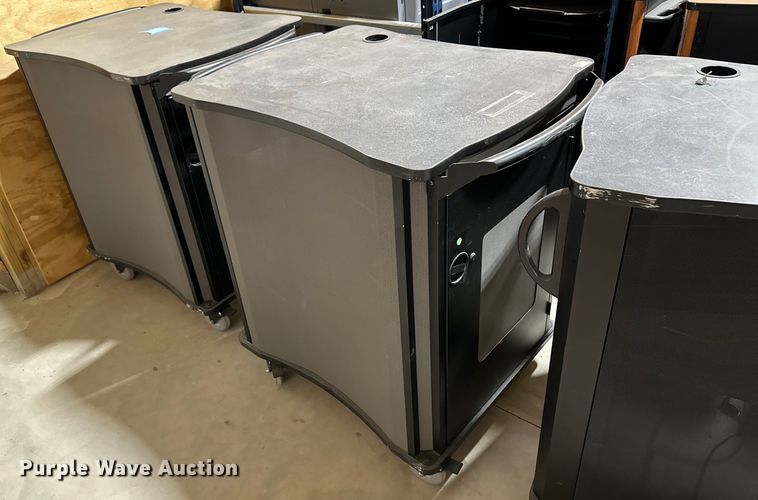 image for item OI9018 Charging stations