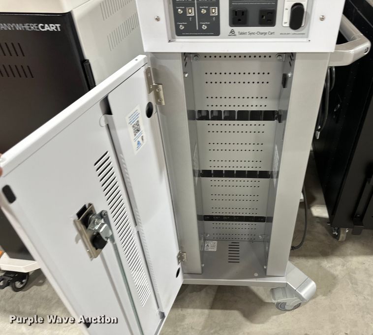 image for item OI9018 Charging stations