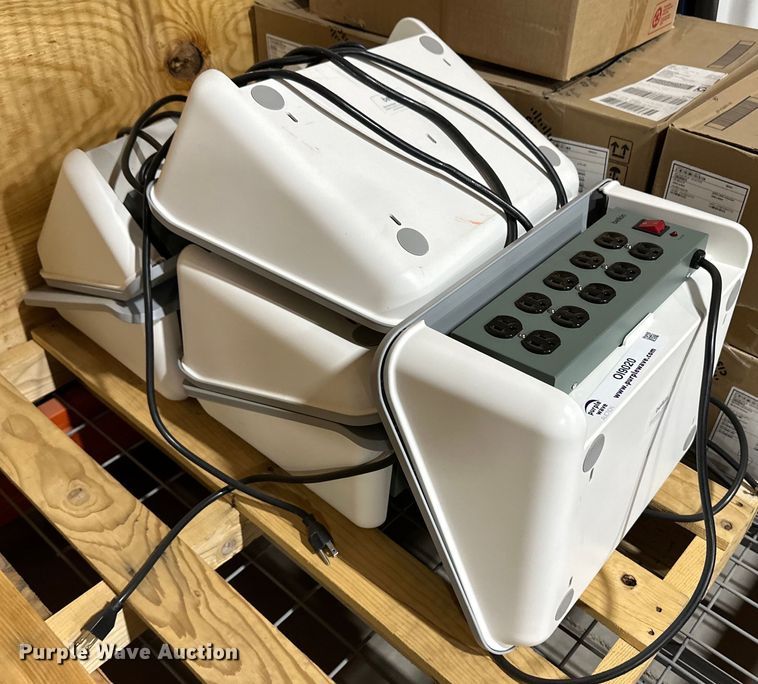 image for item OI9020 (4) Belkin tablet charging stations