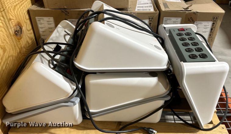 image for item OI9020 (4) Belkin tablet charging stations