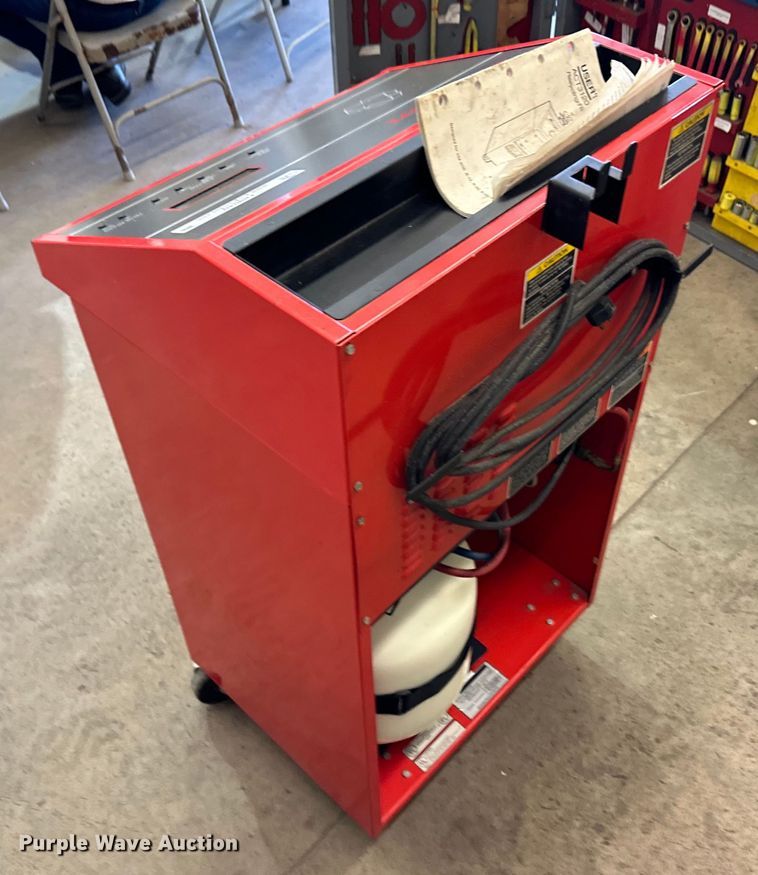 image for item OI9040 Snap On ACT 3120 refrigerant recovery/recycling machine