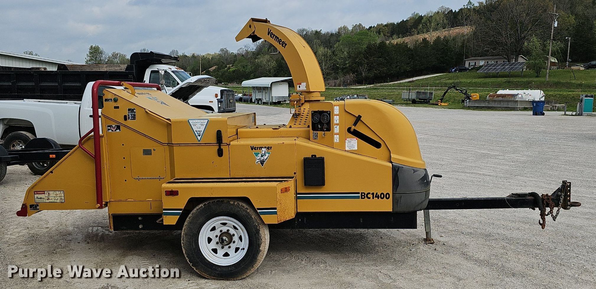 2002 Vermeer BC1400 wood chipper in Galena, MO | Item EJ6312 for sale