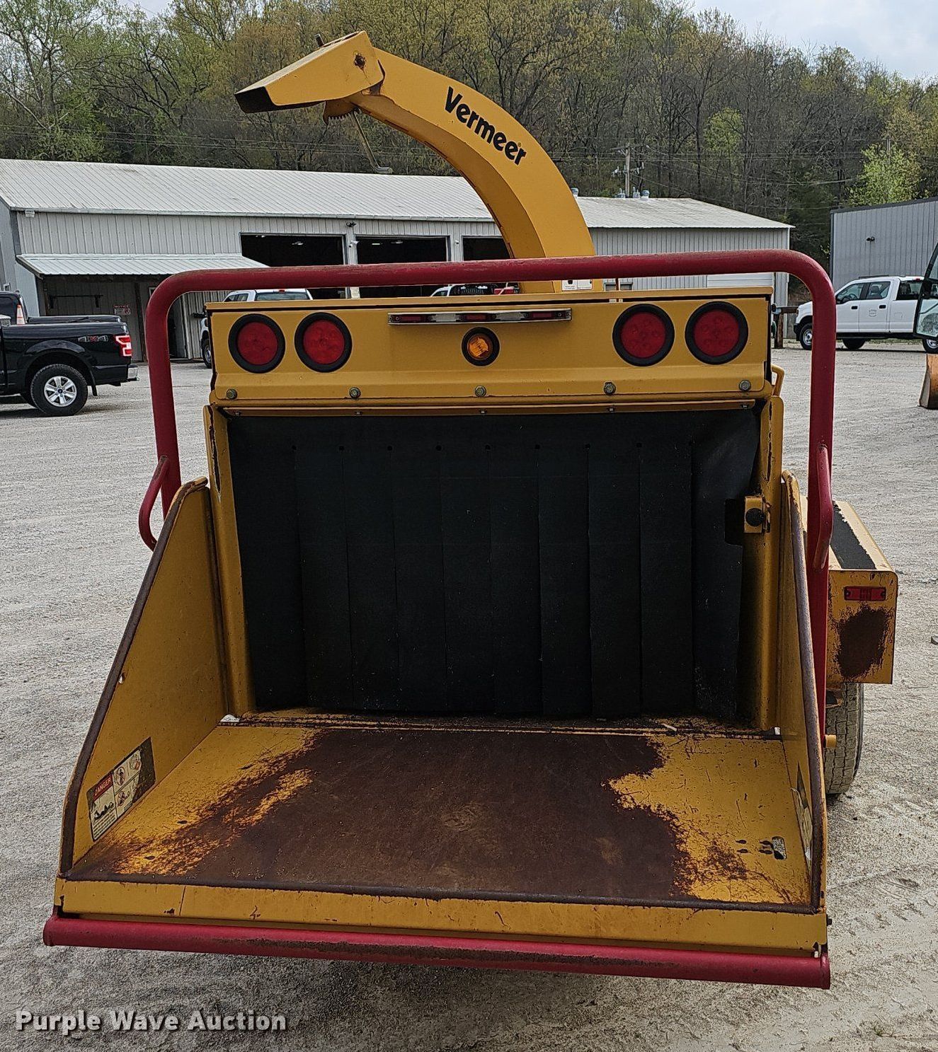 2002 Vermeer BC1400 wood chipper in Galena, MO Item EJ6312 for sale Purple Wave