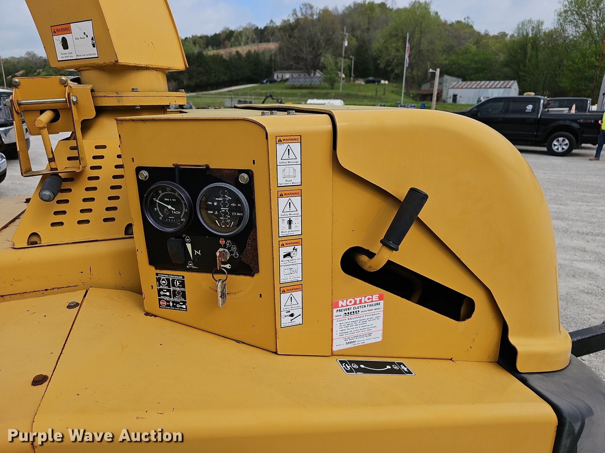 2002 Vermeer BC1400 wood chipper in Galena, MO Item EJ6312 for sale Purple Wave