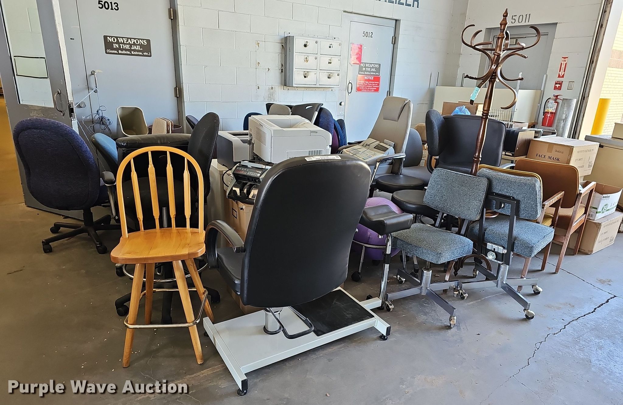 Furniture in Salina, KS Item EK5795 for sale Purple Wave