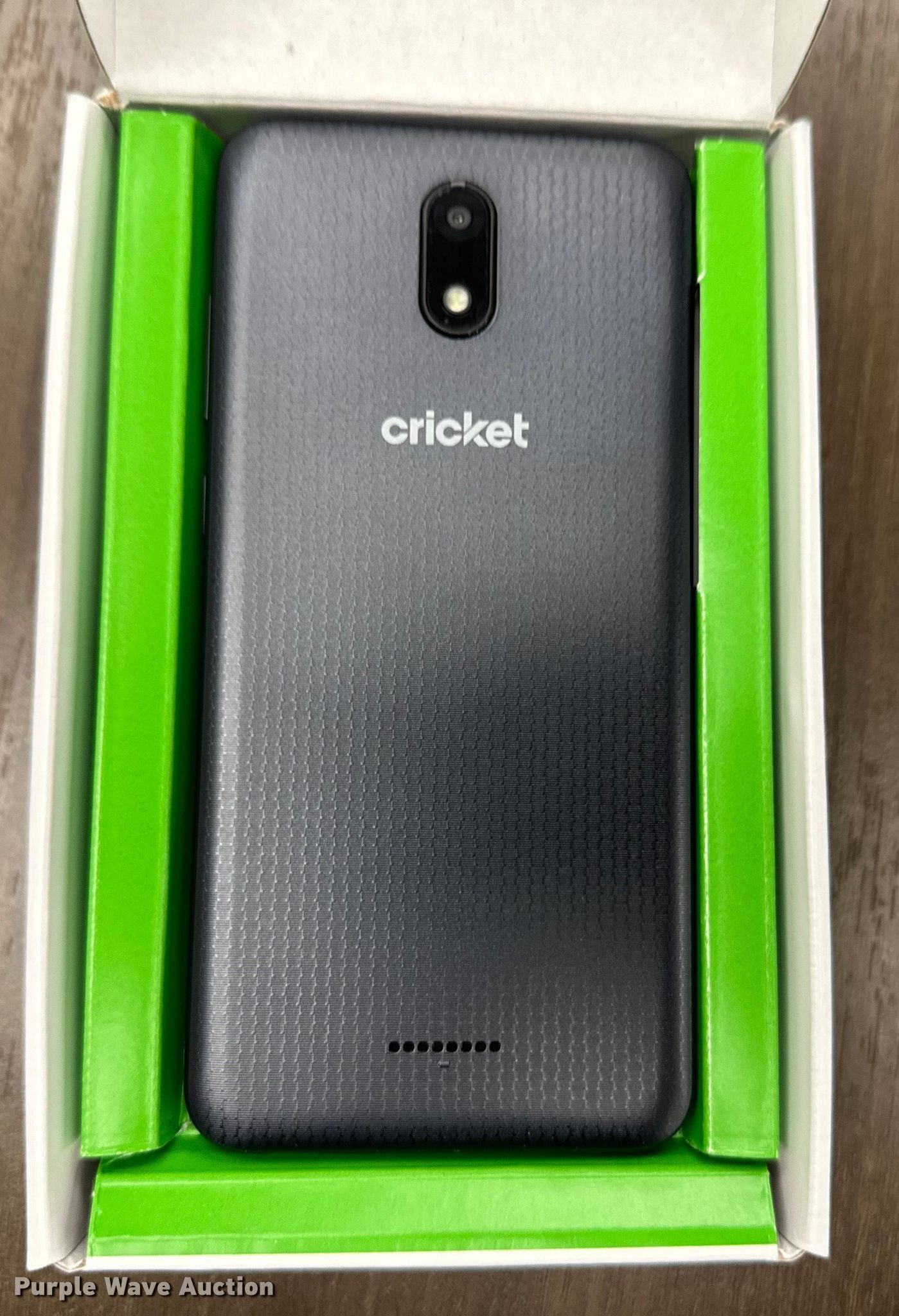 (48) Cricket cell phones in Garden City, KS Item OI9026 for sale