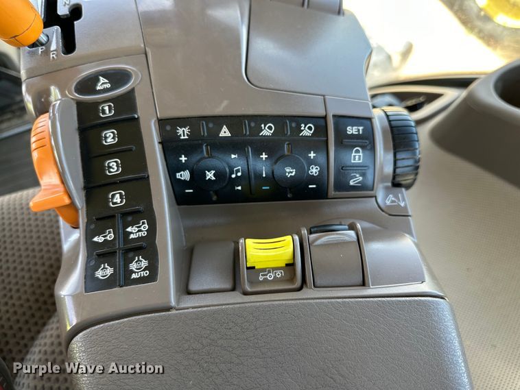 image for item DG4368 2017 John Deere 8295R MFWD tractor