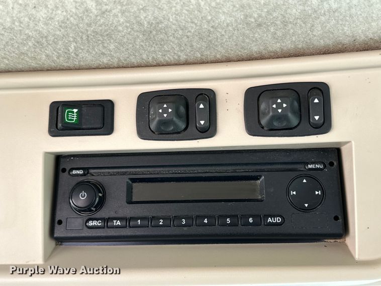 image for item DG4368 2017 John Deere 8295R MFWD tractor