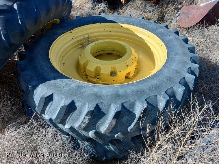 image for item DG4368 2017 John Deere 8295R MFWD tractor