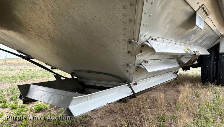 image for item DG4374 2015 Timpte grain trailer