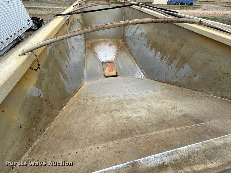 image for item DG4374 2015 Timpte grain trailer