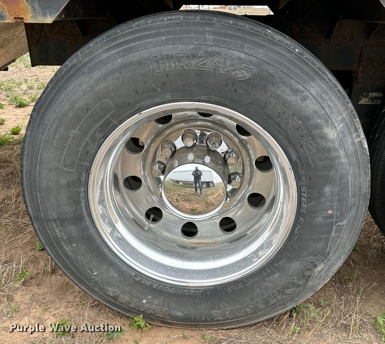 image for item DG4374 2015 Timpte grain trailer