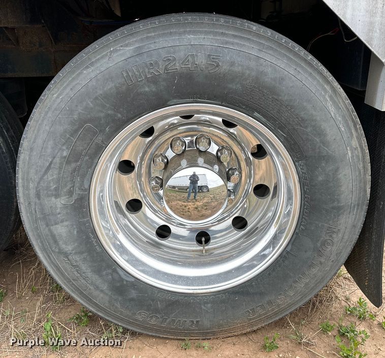 image for item DG4374 2015 Timpte grain trailer