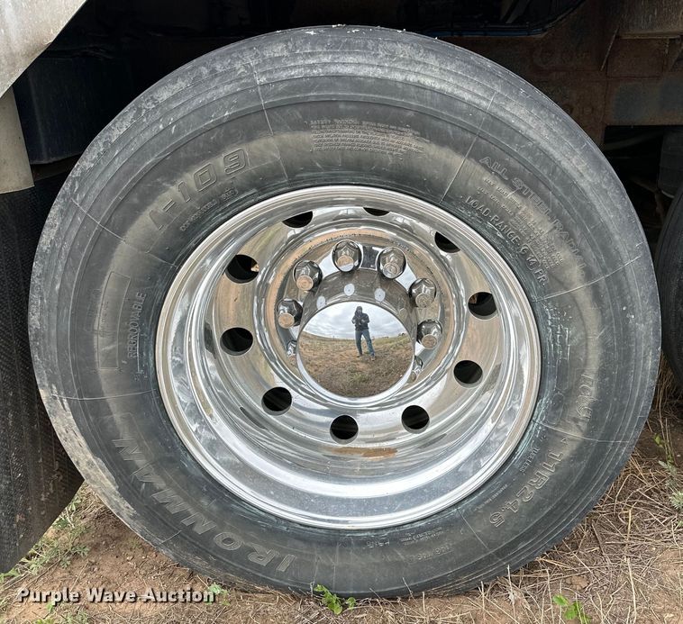 image for item DG4374 2015 Timpte grain trailer