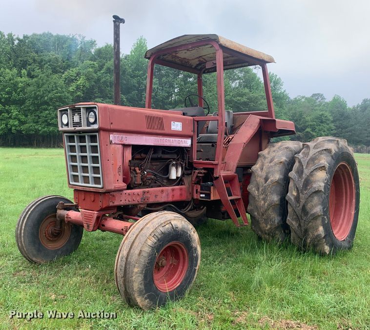 image for item DM7808 International F1586 tractor