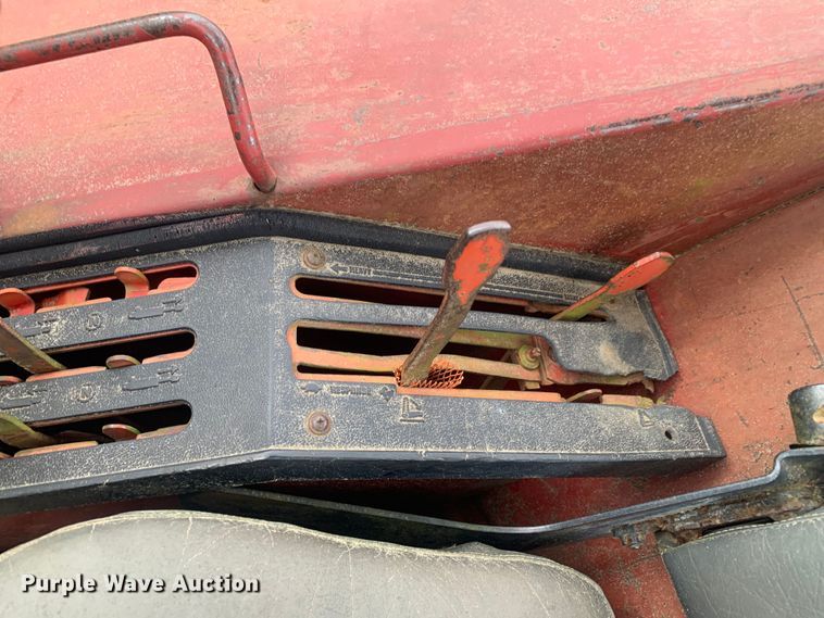 image for item DM7808 International F1586 tractor