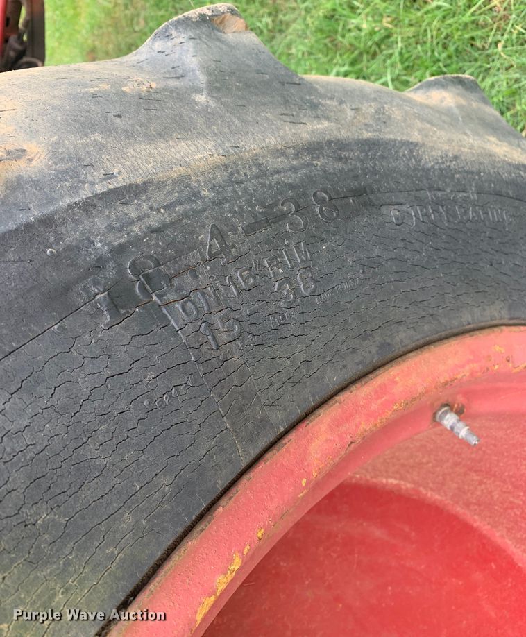 image for item DM7808 International F1586 tractor