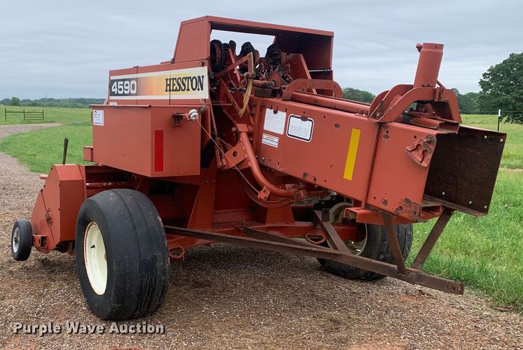 image for item DM7813 2003 Hesston 4590 small square baler