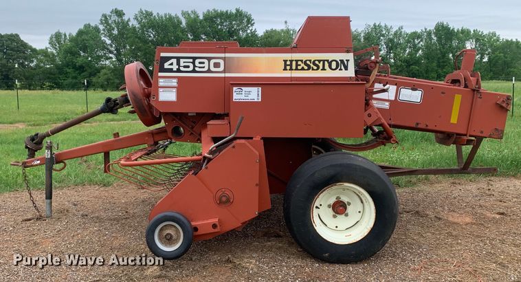 image for item DM7813 2003 Hesston 4590 small square baler