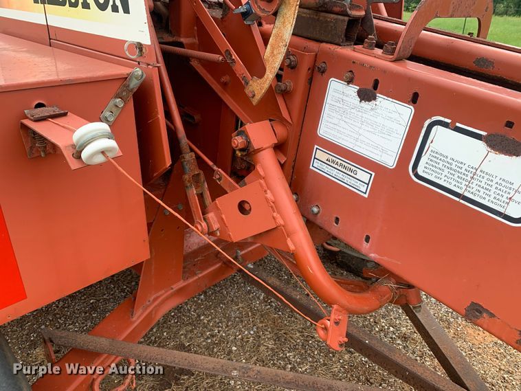 image for item DM7813 2003 Hesston 4590 small square baler