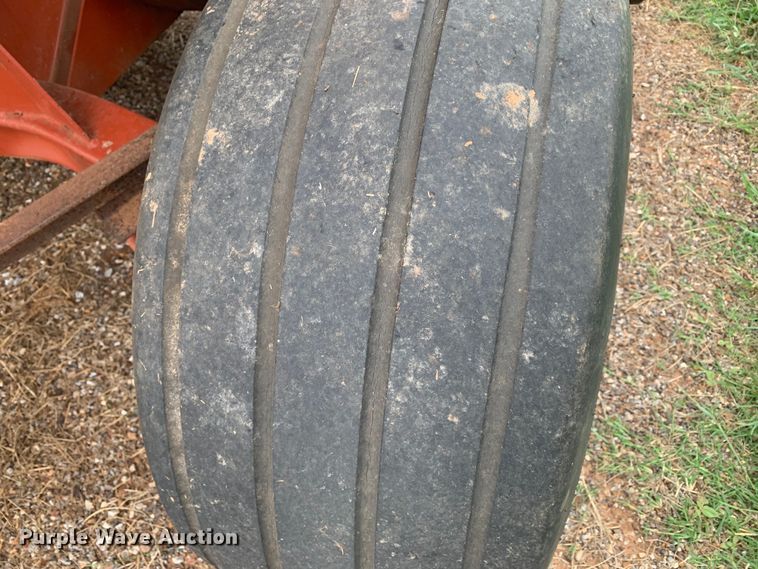 image for item DM7813 2003 Hesston 4590 small square baler