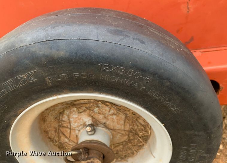 image for item DM7813 2003 Hesston 4590 small square baler