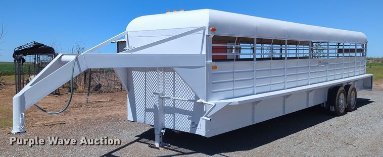 image for item DN3834 Javorsky livestock trailer