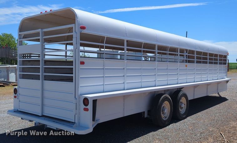 image for item DN3834 Javorsky livestock trailer
