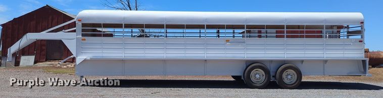 image for item DN3834 Javorsky livestock trailer