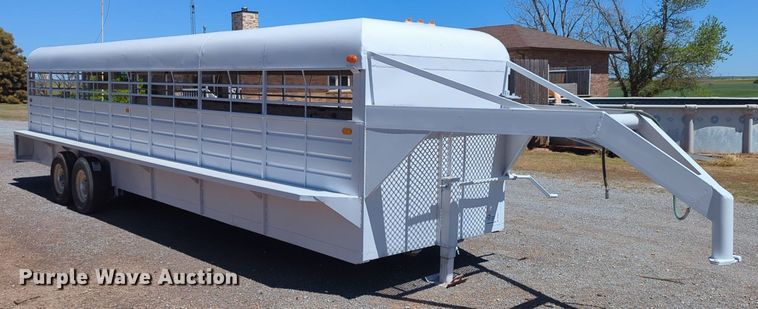 image for item DN3834 Javorsky livestock trailer