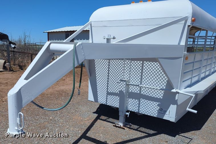 image for item DN3834 Javorsky livestock trailer