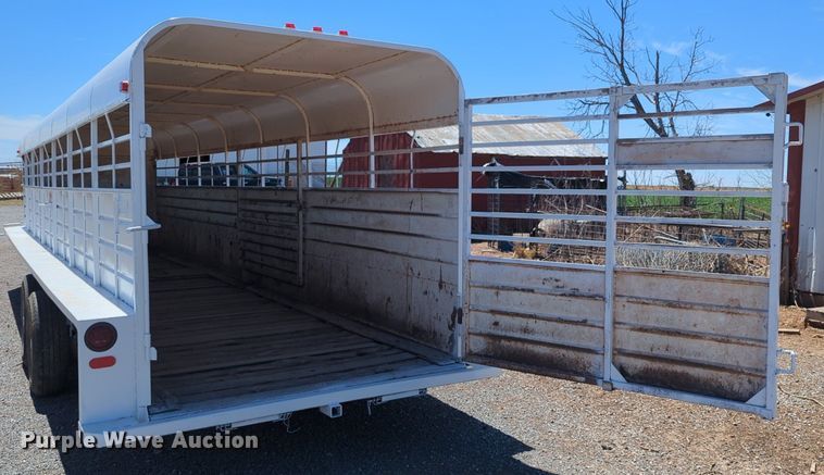 image for item DN3834 Javorsky livestock trailer