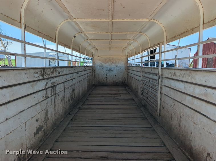 image for item DN3834 Javorsky livestock trailer