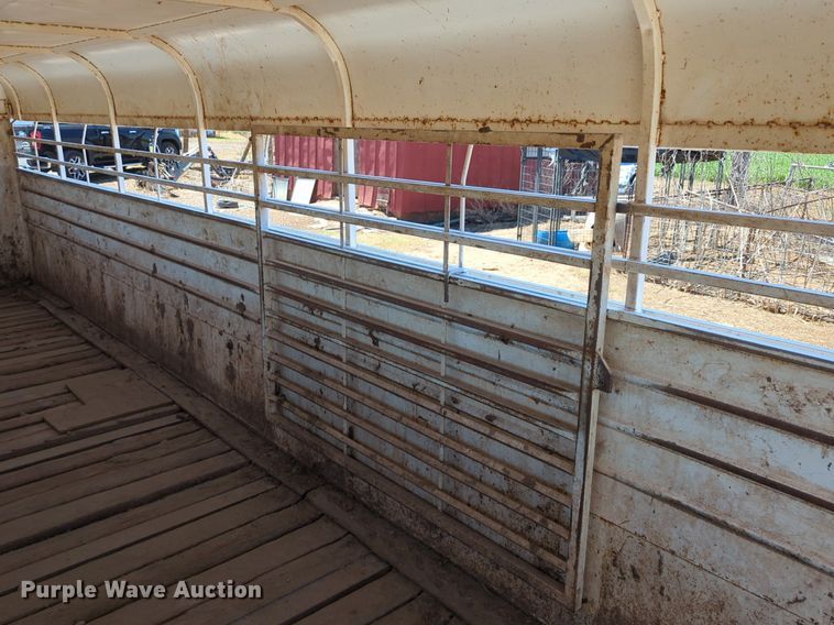 image for item DN3834 Javorsky livestock trailer