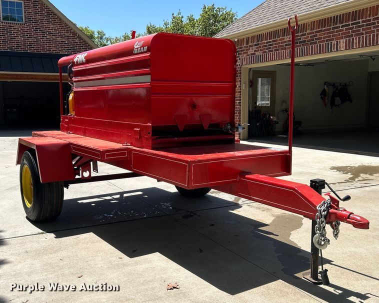 image for item DO1100 John Bean FMC turf sprayer