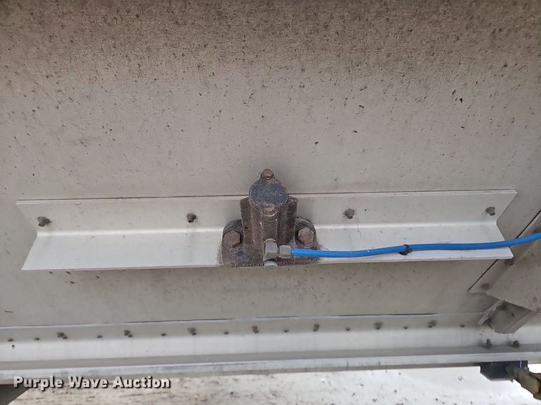 image for item DP0838 2016 Cornhusker 800 grain trailer