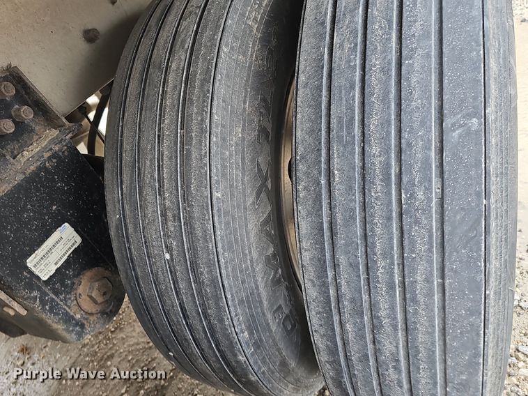 image for item DP0838 2016 Cornhusker 800 grain trailer